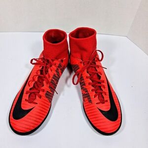 Nike Mercurial Men's Size 9 Rare Red Flashy Soccer Shoes Worn Once!
